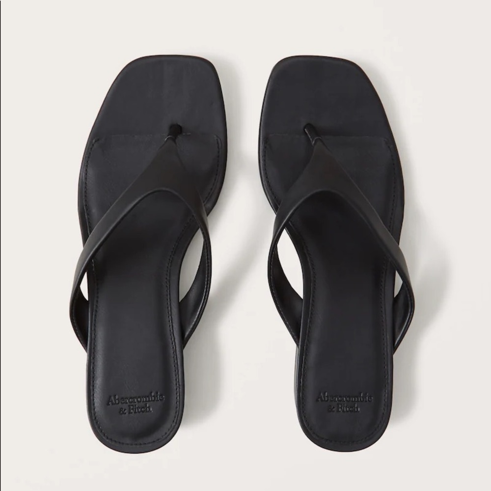 COPY - Abercrombie and Fitch Block Heel Flip Flops